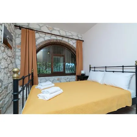 Fiore Levante Villas Keri