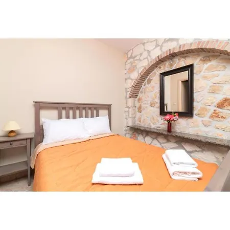 Fiore Levante Villas Keri
